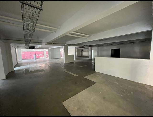 496M² BUSINESS TO LET IN WOODSTOCK